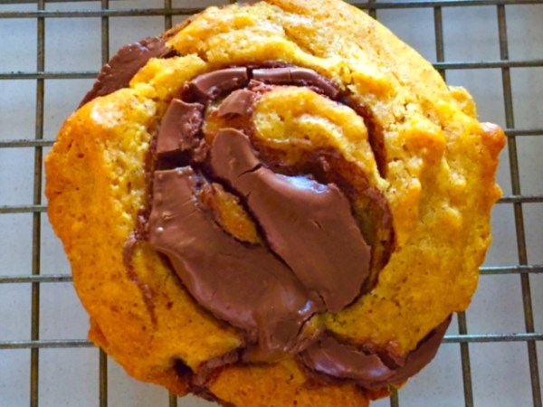 Pumpkin Nutella Swirl&nbsp;Muffins